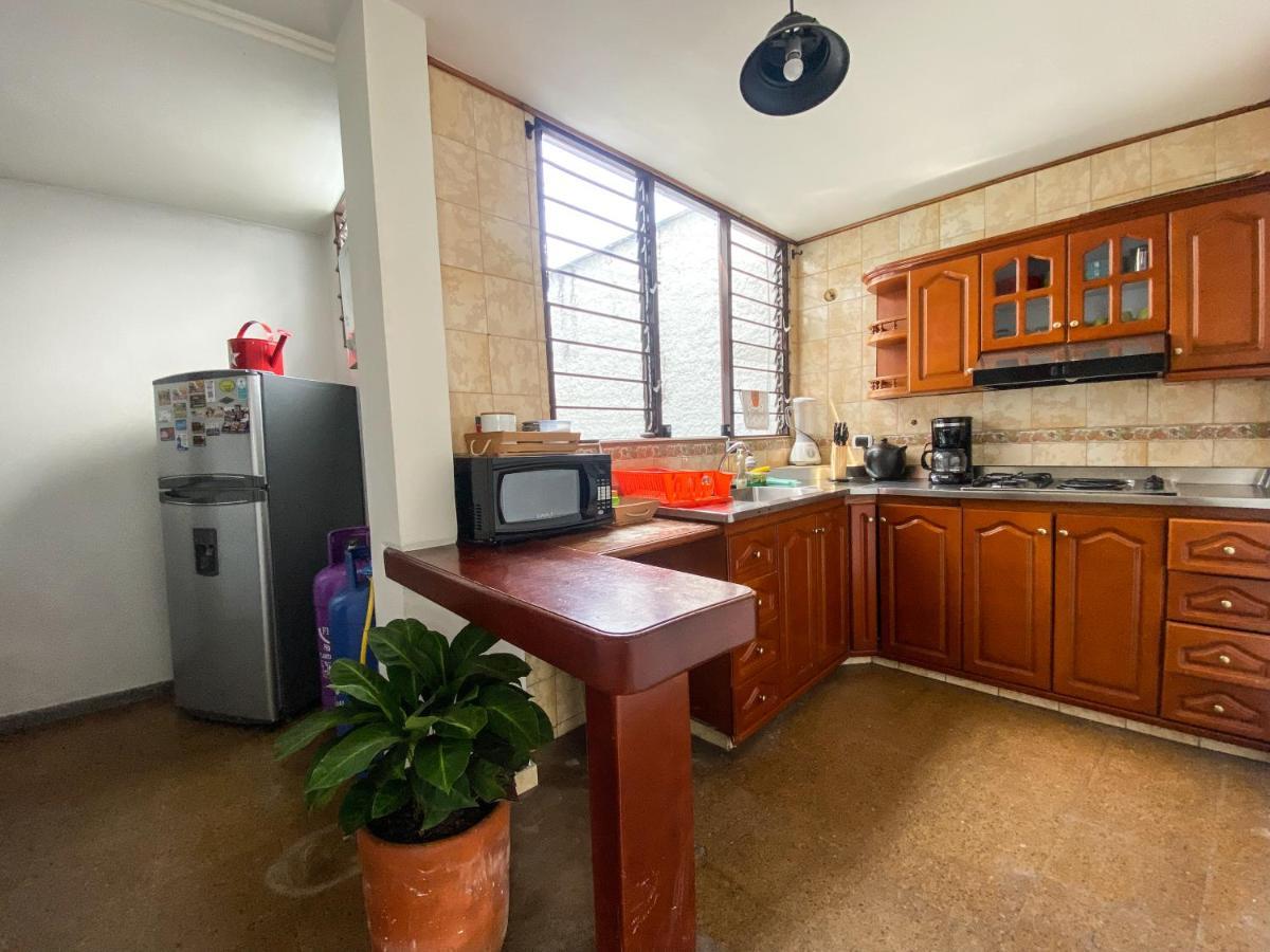 Apartamento Oasis en el centro de Medellín Exterior foto